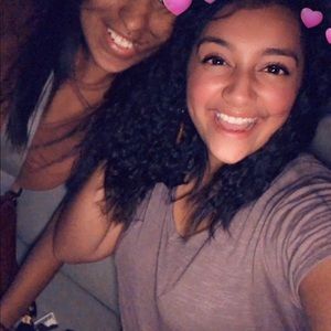 Meet your Posher, Chloe